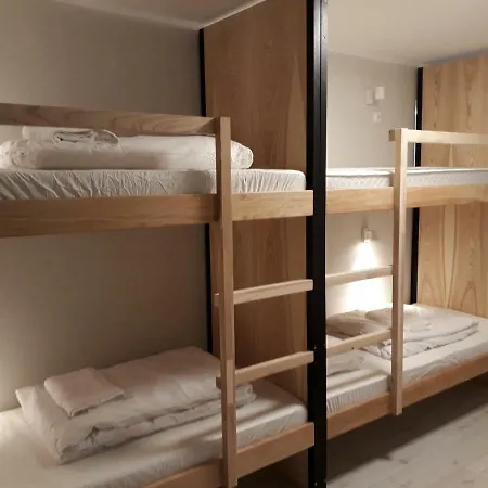 Waterlane Island Hostel&apartments