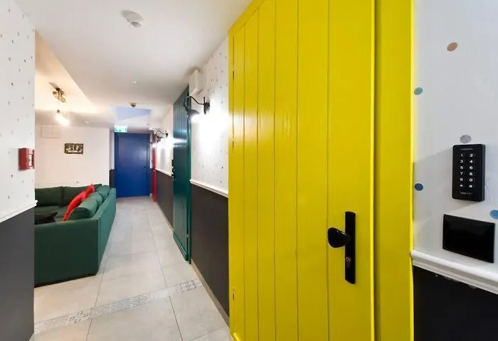 Waterlane Island Hostel&apartments Albergue