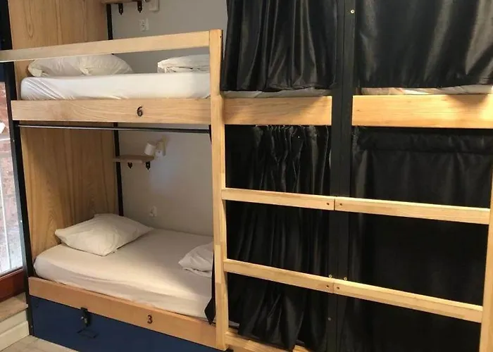 Waterlane Island Hostel&apartments Albergue *