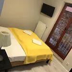 ホステル Waterlane Island Hostel&apartments *