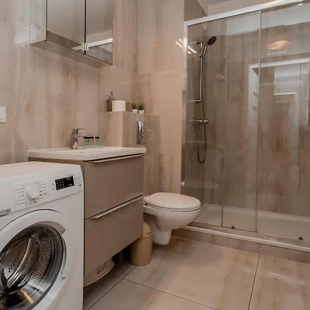 אכסניה Waterlane Island Hostel&apartments