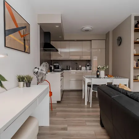 Waterlane Island Hostel&apartments Hostal
