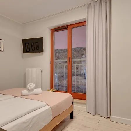 Hostal Waterlane Island Hostel&apartments *