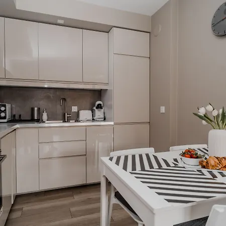 Waterlane Island Hostel&apartments