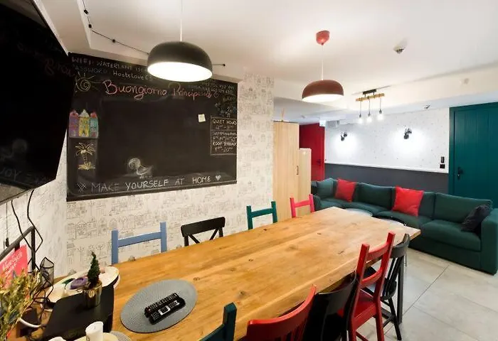 Waterlane Island Hostel&apartments * Гданьск