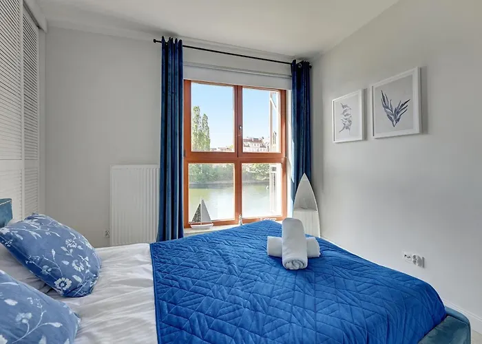 Waterlane Island Hostel&apartments Хостел *