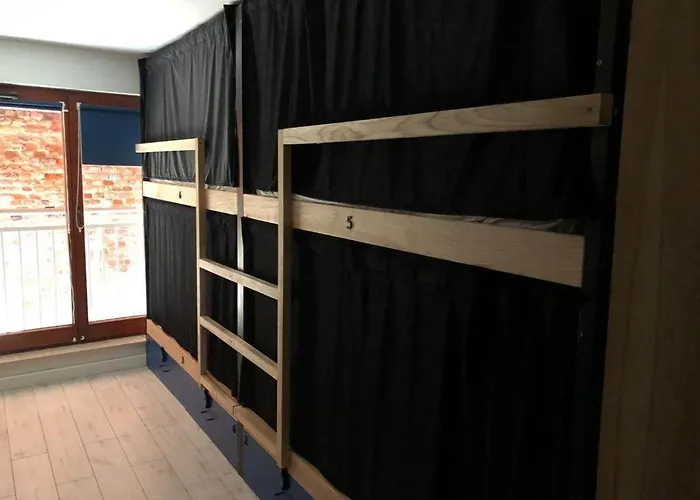 Waterlane Island Hostel&apartments